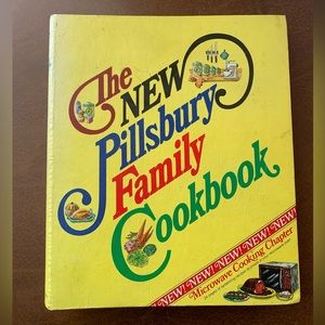 Vintage “The New Pillsbury Family Cookbook”